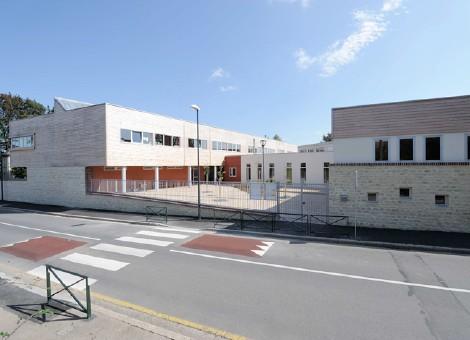 Spectacle enfants : Sirouy en visite à Caen dans une école HQE (Haute Qualité Environnementale)