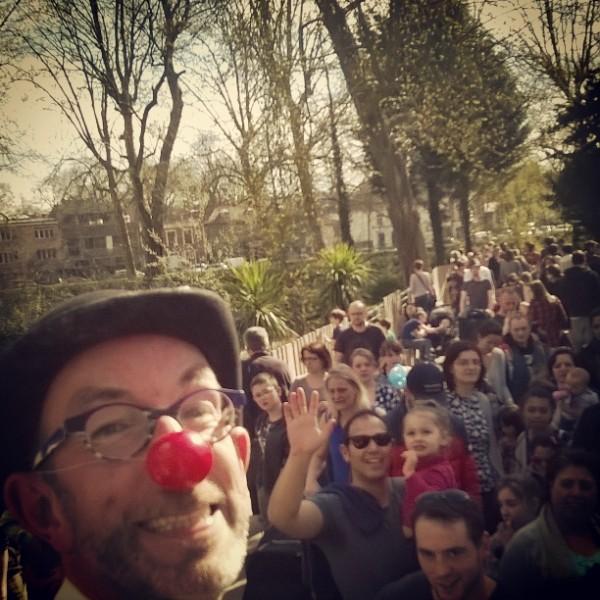 Spectacle enfants lille - Qui es Sirouy le clown ? Chanteur et clown pour les enfants